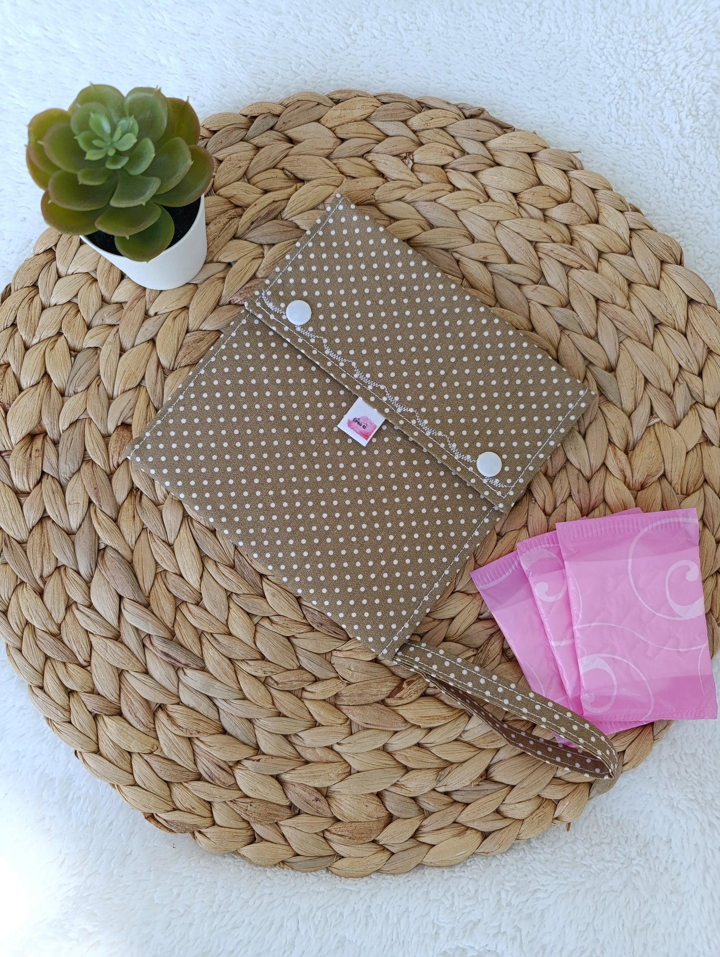 Pochette igiene Porta assorbenti colore Cappuccino pois in pronta consegna