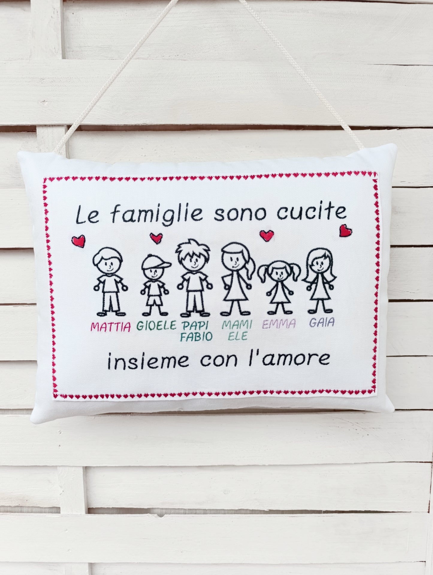 Cuscino quadretto famiglia ricamato